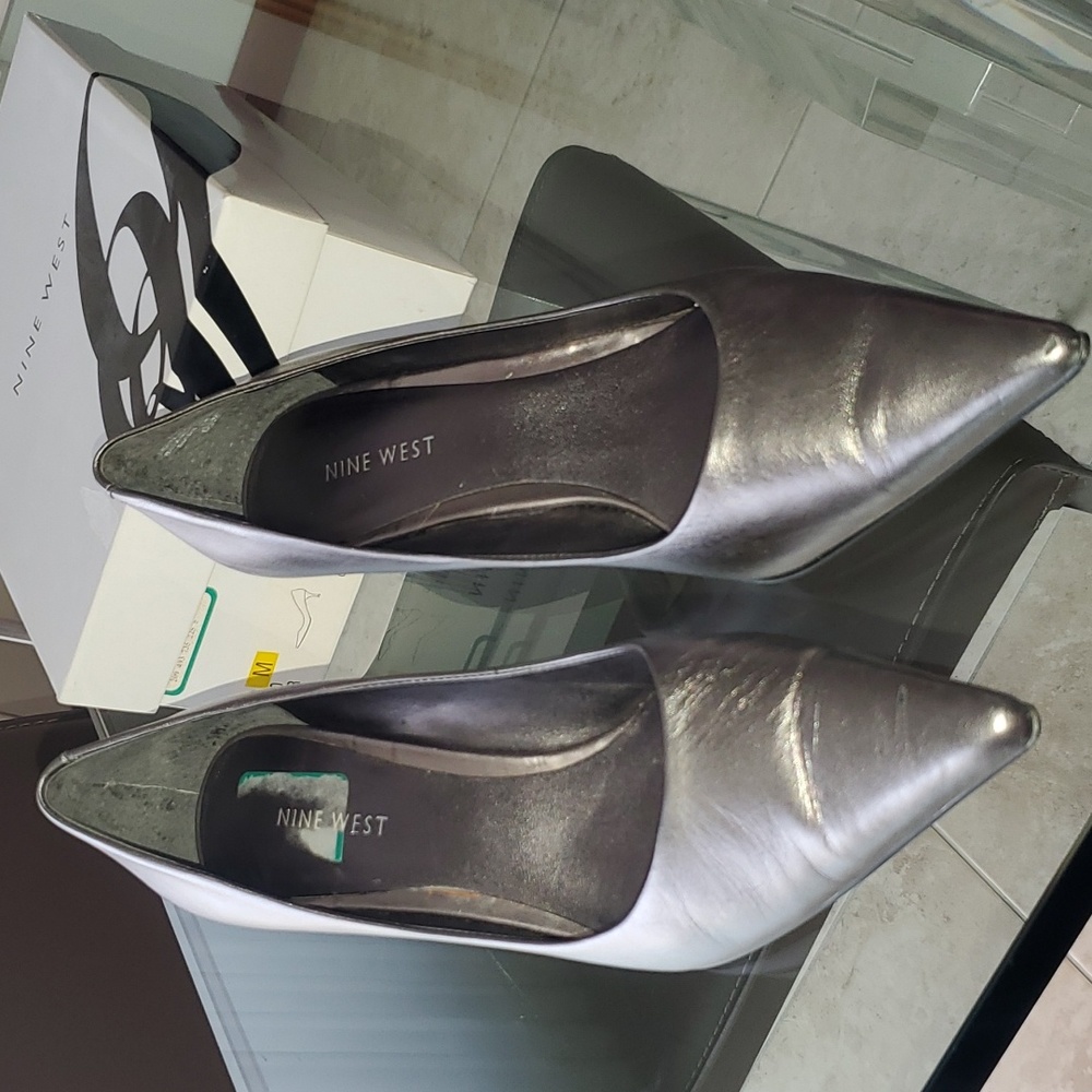 Nine West dark silver pumps 8.5